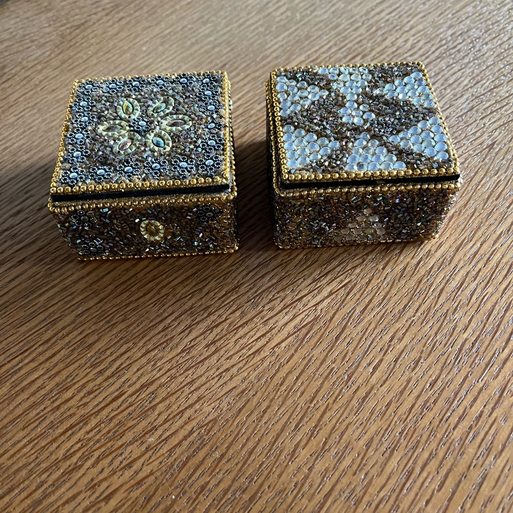 2 Little shiny Boxes